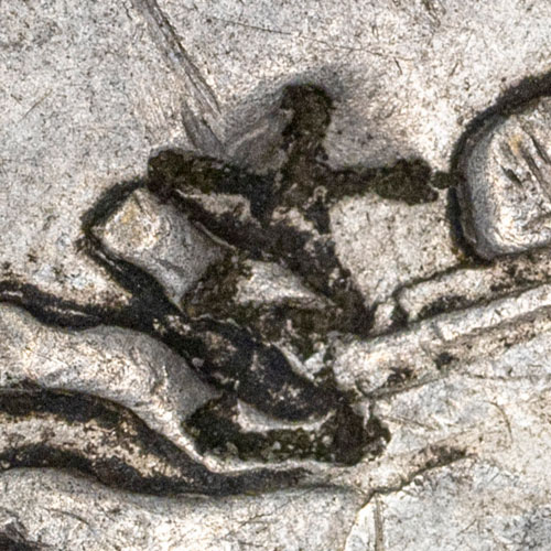 Similar to 夽 - yǔn - unknown meaning